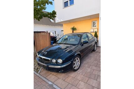 Jaguar X-Type Gebrauchtwagen