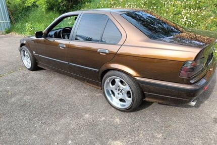 BMW 323 Gebrauchtwagen