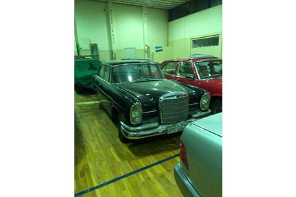 Mercedes-Benz 220 Gebrauchtwagen