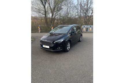 Ford S-Max Gebrauchtwagen