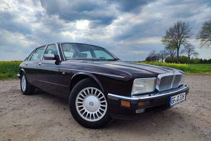 Chrysler Double Six Gebrauchtwagen