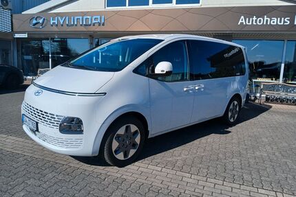 Kia STARIA 