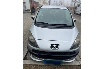 Peugeot 1007 Gebrauchtwagen