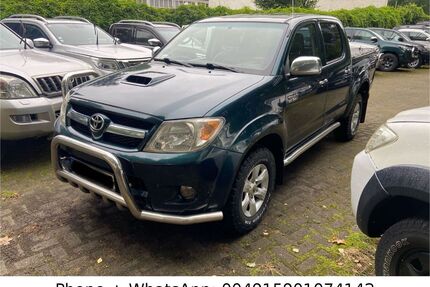DS Automobiles Hilux 