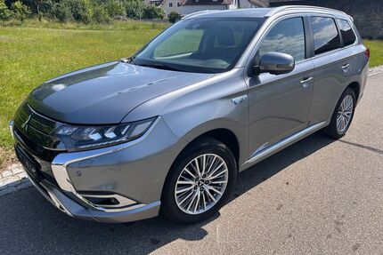 Mitsubishi Plug-in Hybrid Outlander Gebrauchtwagen