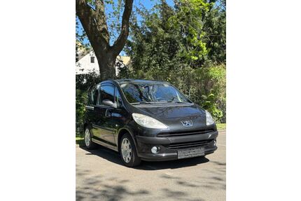 Peugeot 1007 Gebrauchtwagen
