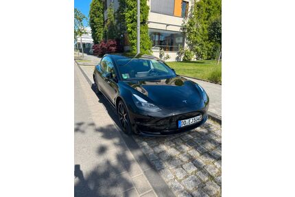 Tesla Model 3 Gebrauchtwagen