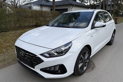 Hyundai i30 1.5 T-GDI Automatik Trend Mild-Hybrid Garant Gebrauchtwagen