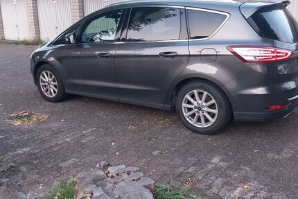 Ford S-Max Gebrauchtwagen