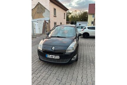 Renault Grand Scenic Gebrauchtwagen