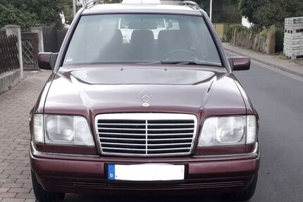 Mercedes-Benz 220 Gebrauchtwagen