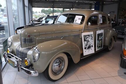 Mercedes-Benz New Yorker 