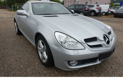 Mercedes-Benz SLK 200 Kompr. Airscarf Bi-Xenon PDC Leder Navi KD Gebrauchtwagen