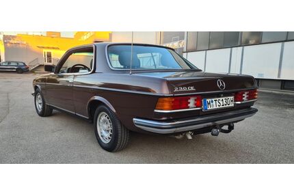 Mercedes-Benz 230 Gebrauchtwagen