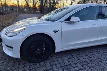 Tesla Model 3 Gebrauchtwagen