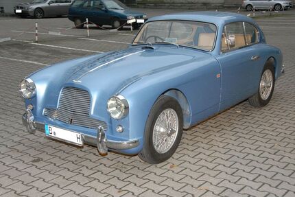 Aston Martin DB 