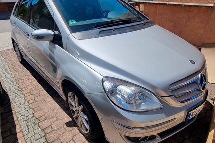 Mercedes-Benz B 180 Gebrauchtwagen