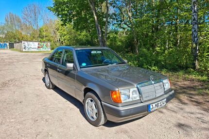 Mercedes-Benz E 230 Gebrauchtwagen