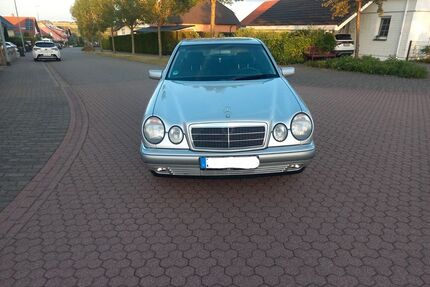 Mercedes-Benz E 200 Gebrauchtwagen