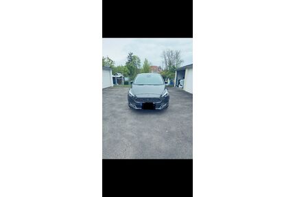 Ford S-Max Gebrauchtwagen