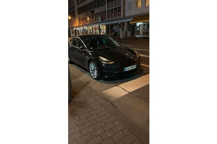 Tesla Model 3 Gebrauchtwagen