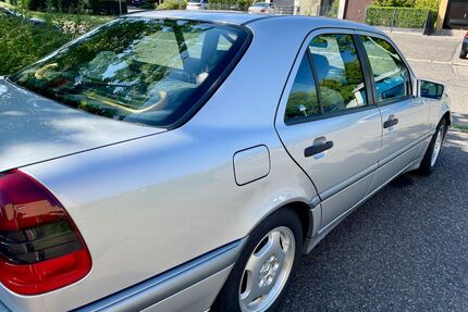 Mercedes-Benz C 180 Gebrauchtwagen