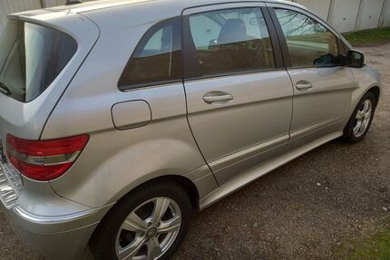 Mercedes-Benz B 180 Gebrauchtwagen