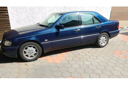Mercedes-Benz C 180 Gebrauchtwagen