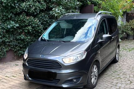 Ford Tourneo Courier Gebrauchtwagen