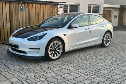 Tesla Model 3 Gebrauchtwagen