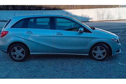 Mercedes-Benz B 180 Gebrauchtwagen