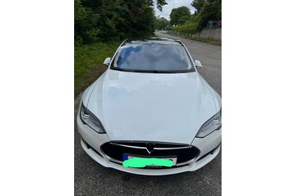Tesla Model S Gebrauchtwagen