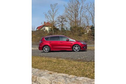 Ford S-Max Gebrauchtwagen