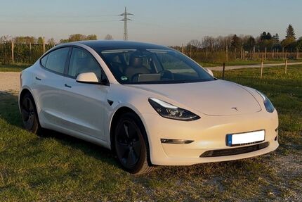 Tesla Model 3 Gebrauchtwagen