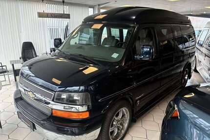 GMC Savana 