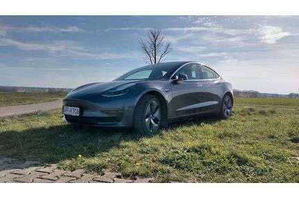 Tesla Model 3 Gebrauchtwagen