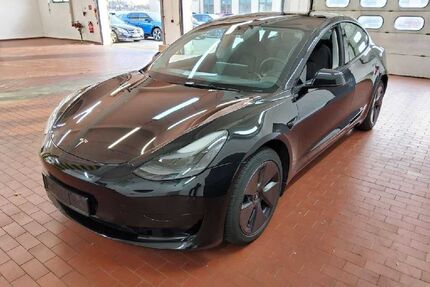 Tesla Model 3 Gebrauchtwagen