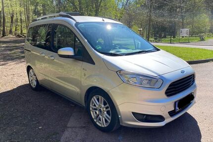 Ford Tourneo Courier Gebrauchtwagen