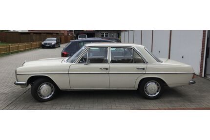 Mercedes-Benz 220 Gebrauchtwagen