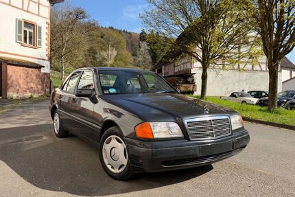 Mercedes-Benz C 180 Gebrauchtwagen
