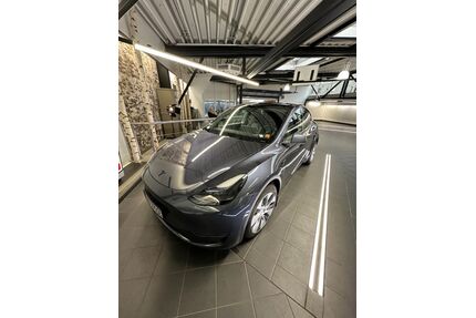 Tesla Model Y Gebrauchtwagen
