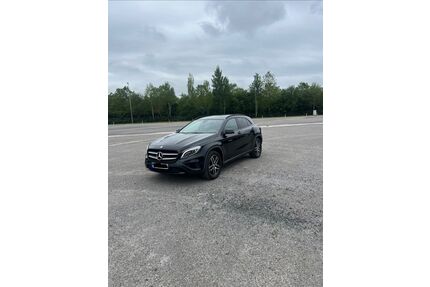 Mercedes-Benz GLA 180 Gebrauchtwagen