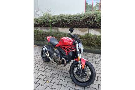 Ducati Monster 821 