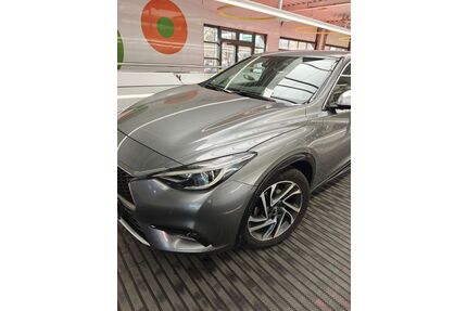 INFINITI Q30 Gebrauchtwagen