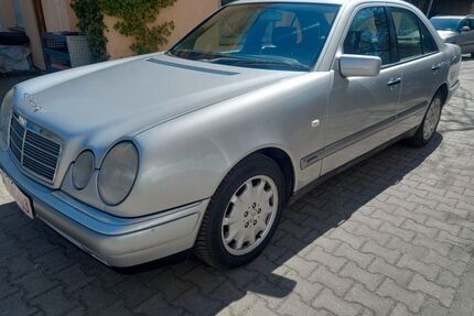 Mercedes-Benz E 240 Gebrauchtwagen