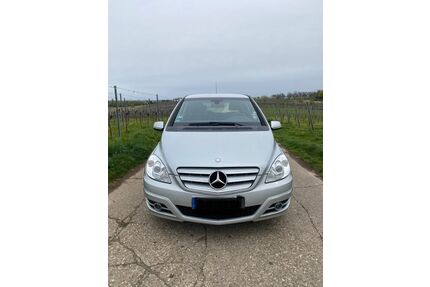 Mercedes-Benz B 180 Gebrauchtwagen