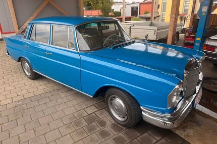 Mercedes-Benz 220 Gebrauchtwagen
