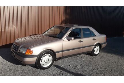 Mercedes-Benz C 180 Gebrauchtwagen