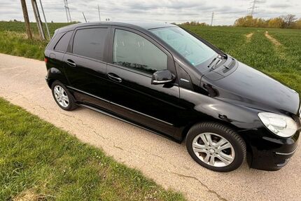 Mercedes-Benz B 180 Gebrauchtwagen