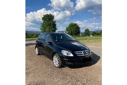 Mercedes-Benz B 200 Gebrauchtwagen